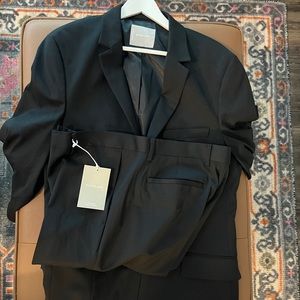 Everlane mens Italian wool suit jacket (44) and trousers 35x30